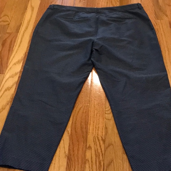 Old Navy~Harper~Cropped 💙 - Picture 7 of 10